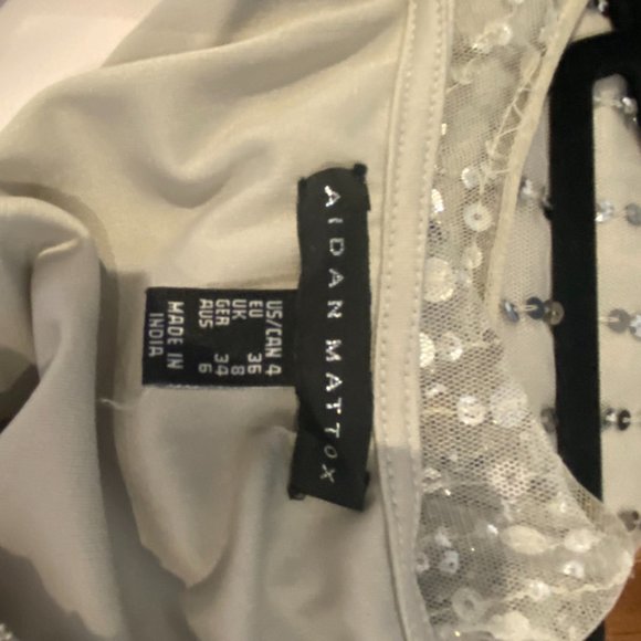 Gorgeous Sequined Gown - Picture 4 of 9